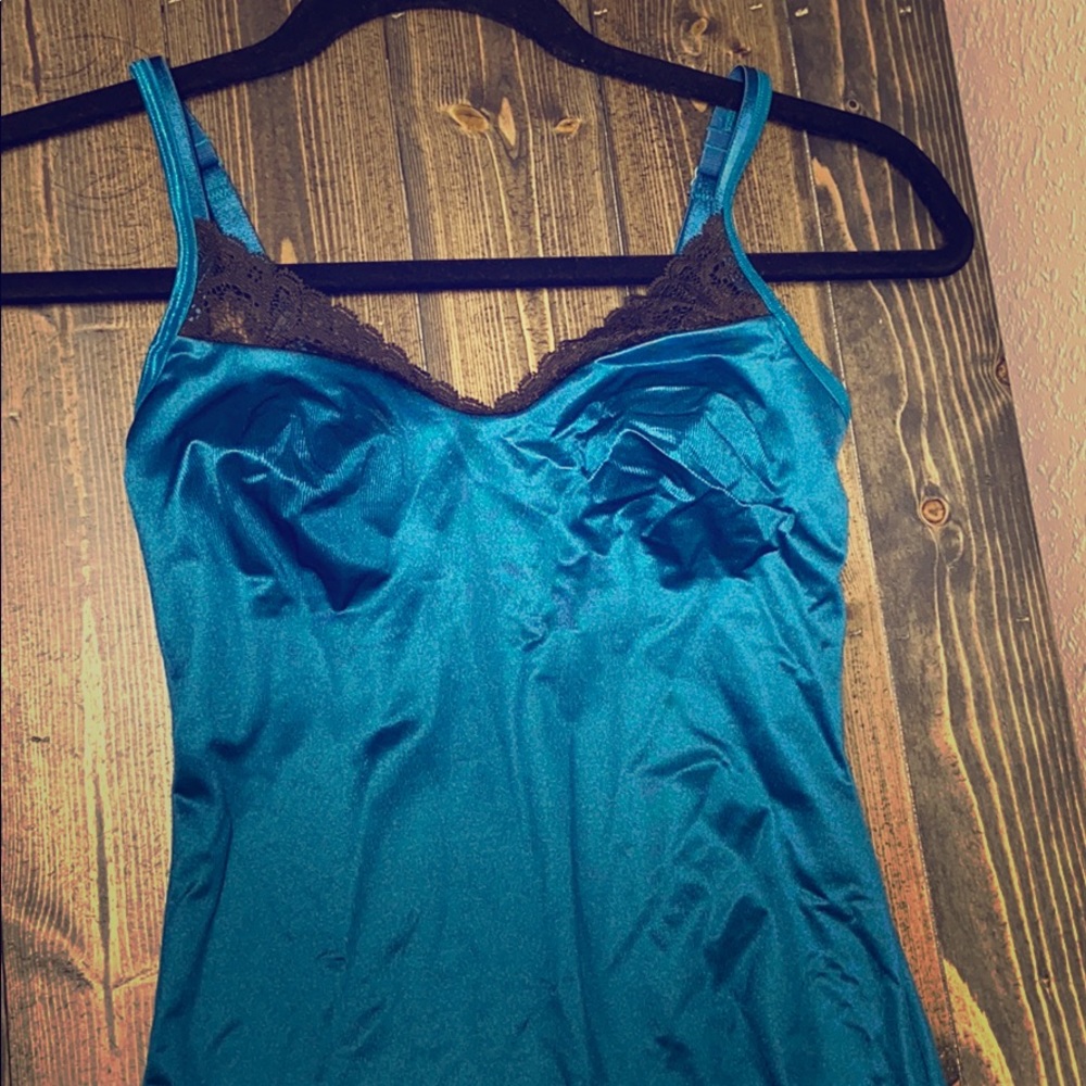 Ruby Ribbon lace light support cami